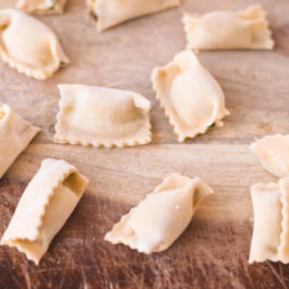BOTTEGA HOMEMADE FROZEN AGNOLOTTI STUFFED WITH RICOTTA&SPINACH 250GR