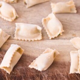 BOTTEGA HOMEMADE AGNOLOTTI STUFFED WITH BRAISED PORK RIBS 250GR FROZEN